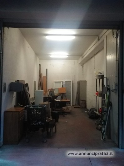 Ampio Garage in vendita a Citt di Castello, PG